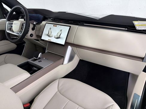 New 2026 Land Rover Range Rover SE image 34