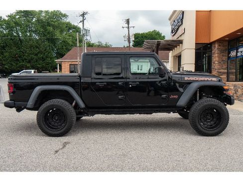 Used 2021 Jeep Gladiator Mojave w/ Cold Weather Group AWD/4WD image 2