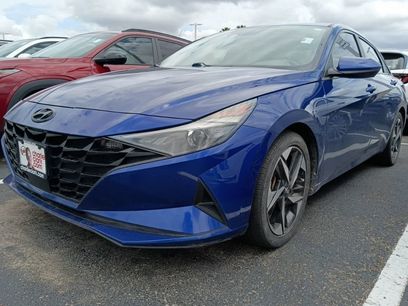 Used 2023 Hyundai Elantra SEL w/ Convenience Package