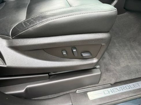 Used 2019 Chevrolet Tahoe LT w/ LT Signature Package AWD/4WD image 40