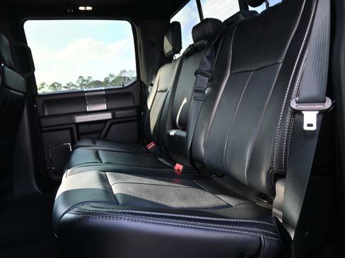 Used 2020 Ford F150 Lariat image 30