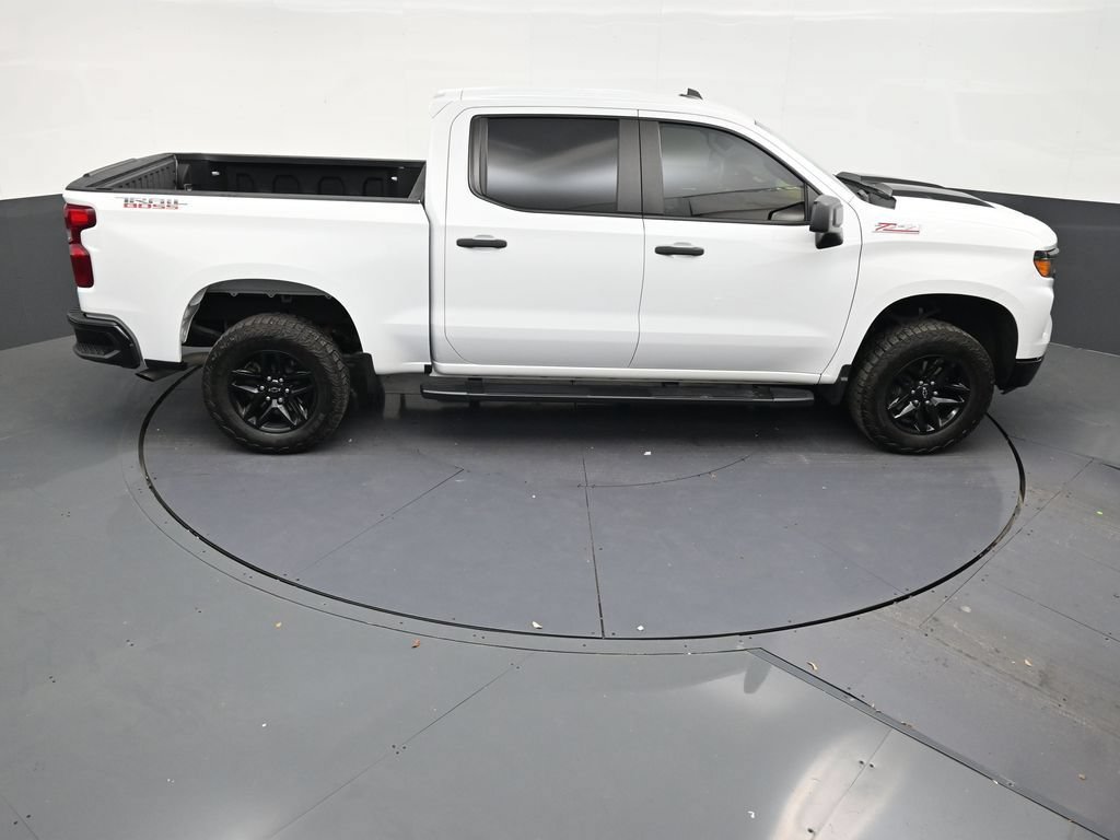 Used 2024 Chevrolet Silverado 1500 Custom Trail Boss AWD/4WD image 17