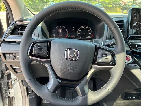 New 2026 Honda Odyssey Elite image 12