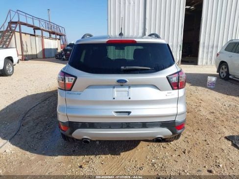 Used 2018 Ford Escape SE AWD/4WD image 16