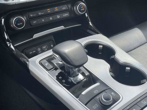 Used 2020 Kia Stinger GT2 RWD image 31