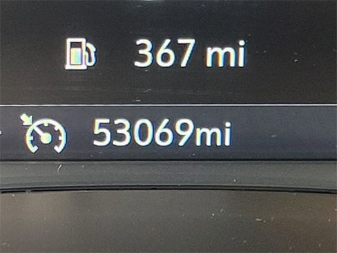 Used 2023 Chevrolet Blazer LT image 32