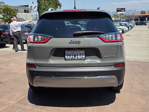 Used 2020 Jeep Cherokee Limited image 12