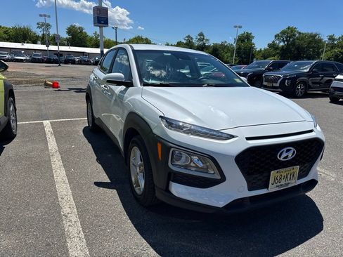 Used 2019 Hyundai Kona SE FWD image 2