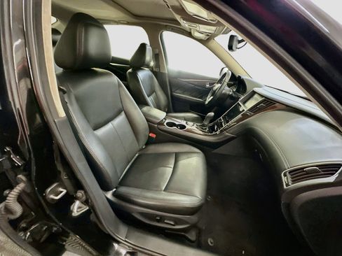 Used 2019 INFINITI Q50 Luxe w/ Essential Package (3.0T Luxe) AWD/4WD image 33