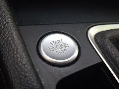 Used 2022 Volkswagen Jetta SE FWD image 22