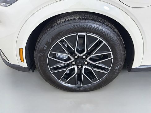 Used 2025 Ford Mustang Mach-E Premium image 17