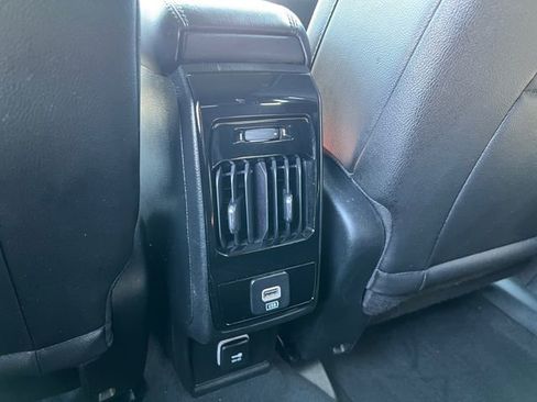 Used 2024 Jeep Compass Latitude AWD/4WD image 21