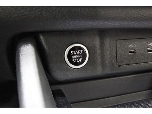 Used 2023 Nissan Rogue SV w/ SV Premium B Package FWD image 19