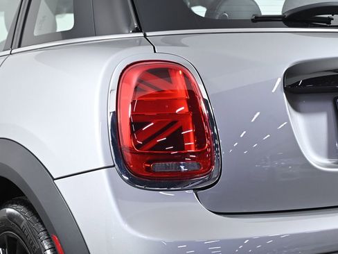 Certified 2023 MINI Cooper 4-Door Hardtop image 7