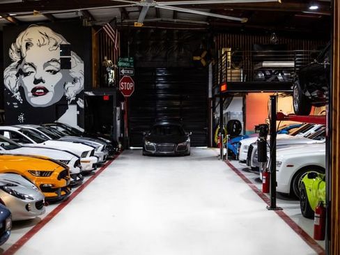 Used 2018 Chevrolet Camaro SS image 33