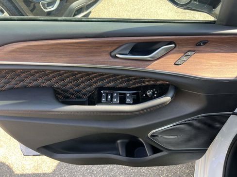 Certified 2023 Jeep Grand Cherokee Summit AWD/4WD image 16