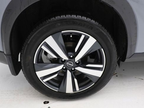 Used 2023 Nissan Rogue SL w/ SL Premium Package image 10