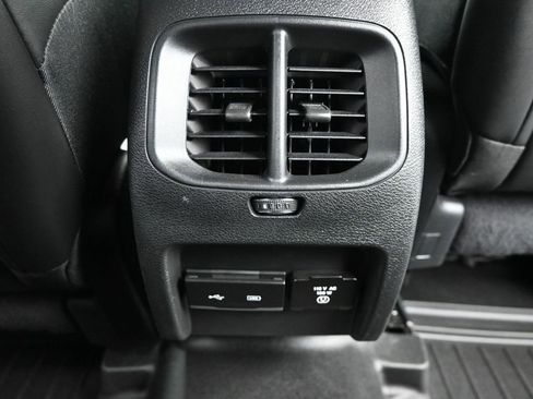 Used 2020 Jeep Cherokee High Altitude image 30