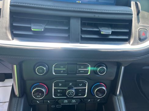 Used 2024 Chevrolet Tahoe Z71 w/ Z71 Off-Road Package AWD/4WD image 33