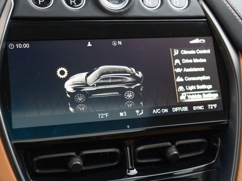 Used 2024 Aston Martin DBX 707 image 25