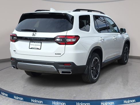 New 2026 Honda Pilot Touring image 5