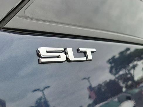 Used 2018 GMC Terrain SLT w/ LPO, Cargo Package image 9