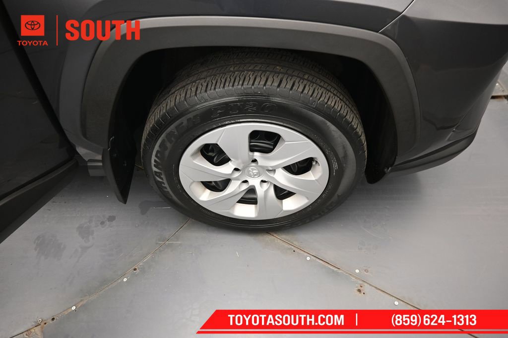 Used 2024 Toyota RAV4 LE FWD image 31