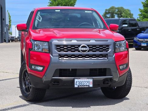 Used 2025 Nissan Frontier SV w/ SV Convenience Package AWD/4WD image 3