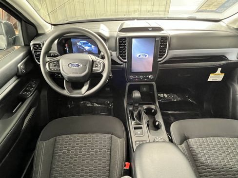 Used 2024 Ford Ranger XL image 11