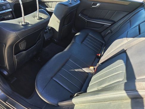 Used 2016 Mercedes-Benz E 400 E 400 4MATIC AWD 4dr Sedan image 23