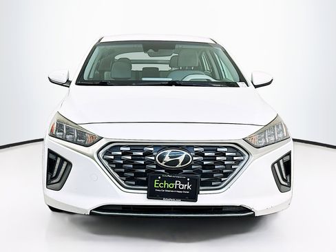 Used 2020 Hyundai Ioniq SEL image 2