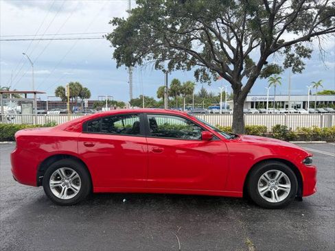 Used 2021 Dodge Charger SXT RWD image 11