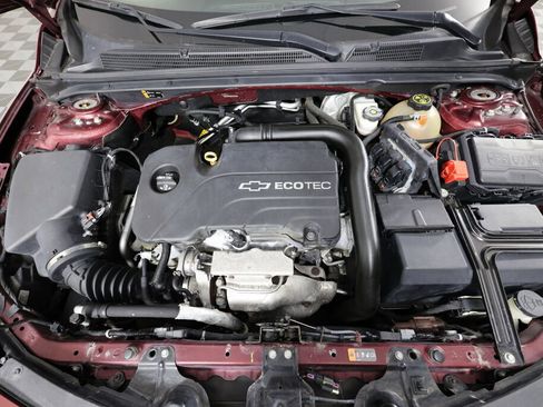 Used 2016 Chevrolet Malibu LT FWD image 38