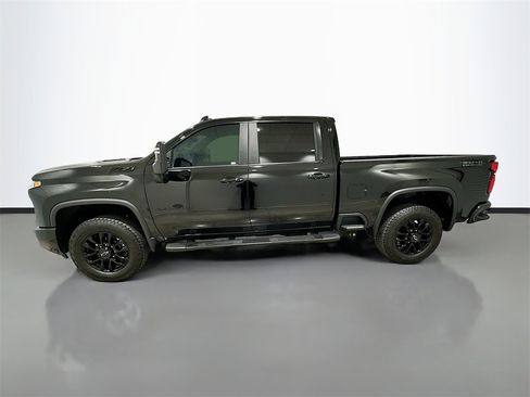 Used 2025 Chevrolet Silverado 2500 LT w/ Trail Boss Package image 4