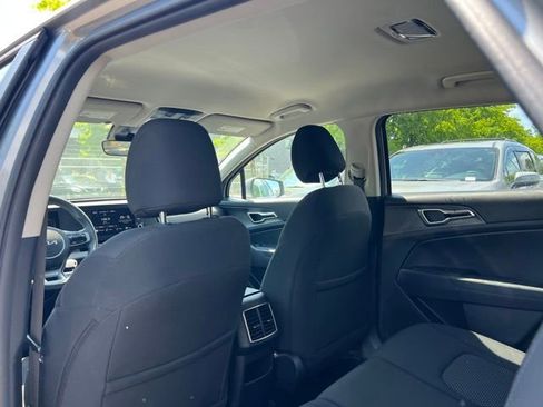 Certified 2024 Kia Sportage LX FWD image 11