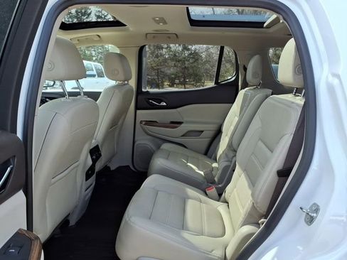 Used 2017 GMC Acadia Denali w/ Technology Package image 11