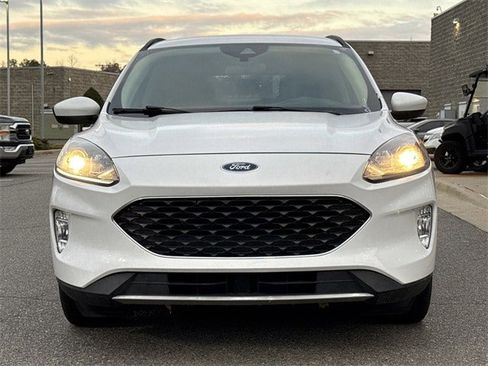 Used 2020 Ford Escape SEL image 5