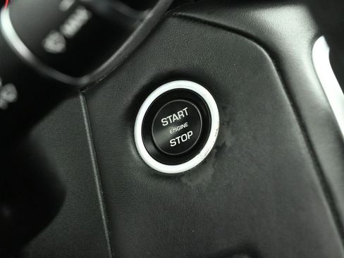 Used 2018 Land Rover Range Rover Velar R-Dynamic HSE image 40