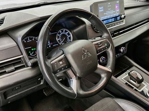 Used 2024 Mitsubishi Outlander SE AWD/4WD image 18