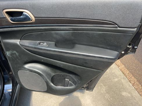 Used 2014 Jeep Grand Cherokee Limited image 29