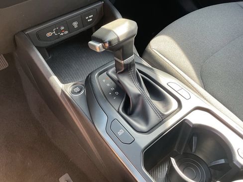 Used 2025 Kia K4 FWD image 24