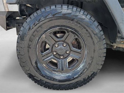 Used 2017 Jeep Wrangler Unlimited Sport w/ Connectivity Group AWD/4WD image 9