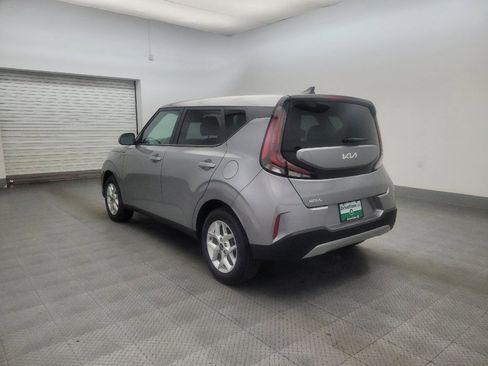 Used 2025 Kia Soul LX FWD image 5