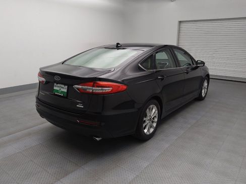 Used 2019 Ford Fusion SE image 10