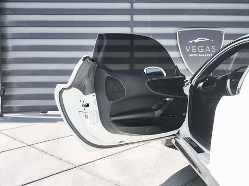 Used 2023 Ferrari SF90 Stradale image 35