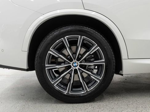 Used 2025 BMW X5 xDrive40i image 40