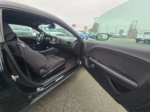 Used 2017 Dodge Challenger SXT w/ Sound Group image 11