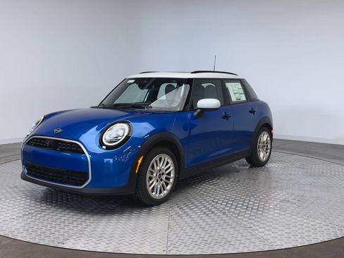 New 2026 MINI Cooper 4-Door Hardtop image 4