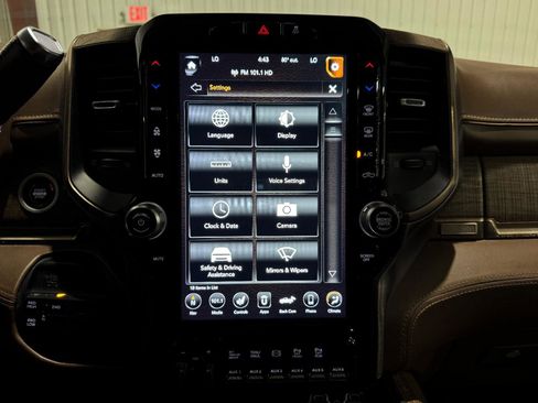 Used 2019 RAM 3500 Limited w/ Max Tow Package AWD/4WD image 17