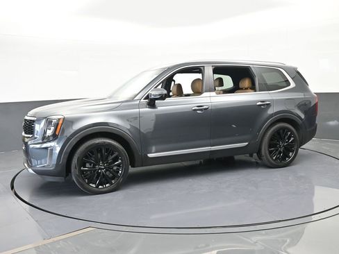 Used 2022 Kia Telluride SX w/ Towing Package image 2